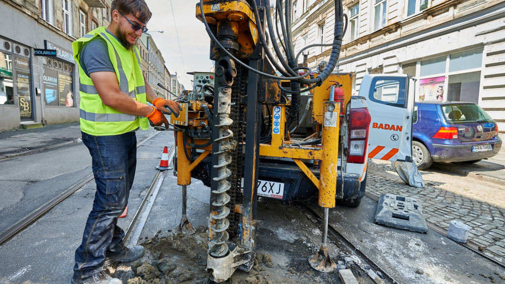 Georadar prześwietla centrum Łodzi. Co kryje się pod powierzchnią kolejnych ulic? - Zdjęcie główne