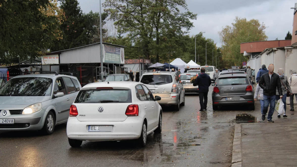 Utrudnienia dla kierowców i zmiany dla podróżnych MPK Łódź w rejonie cmentarzy. Sprawdź szczegóły - Zdjęcie główne