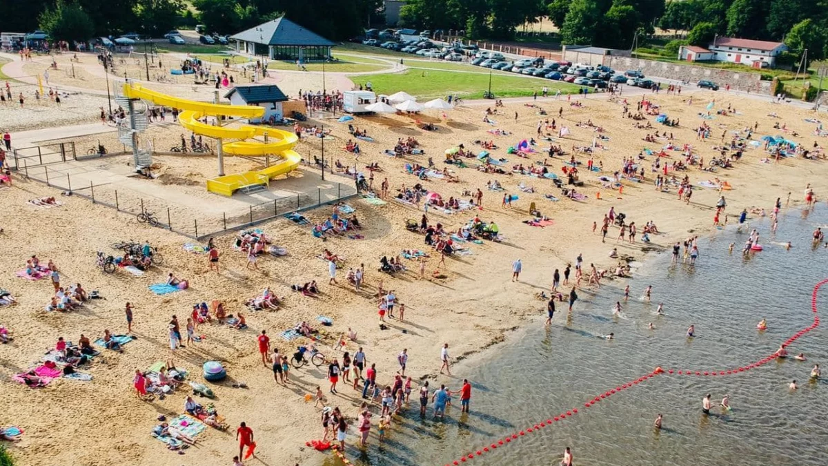 Perełka rekreacyjna pod Łodzią. To prawdziwy hit na upał!