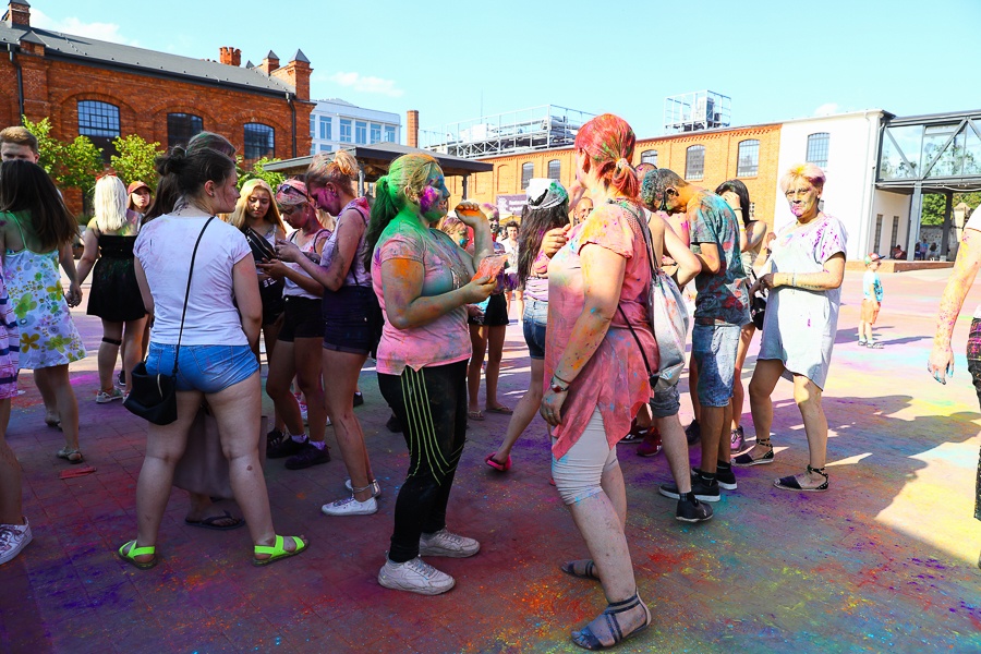 Holi Święto Kolorów Łódź. Wielkie święto kolorów w Ogrodach Geyera (fot. Michał Pietrzak - TuŁódź.pl)