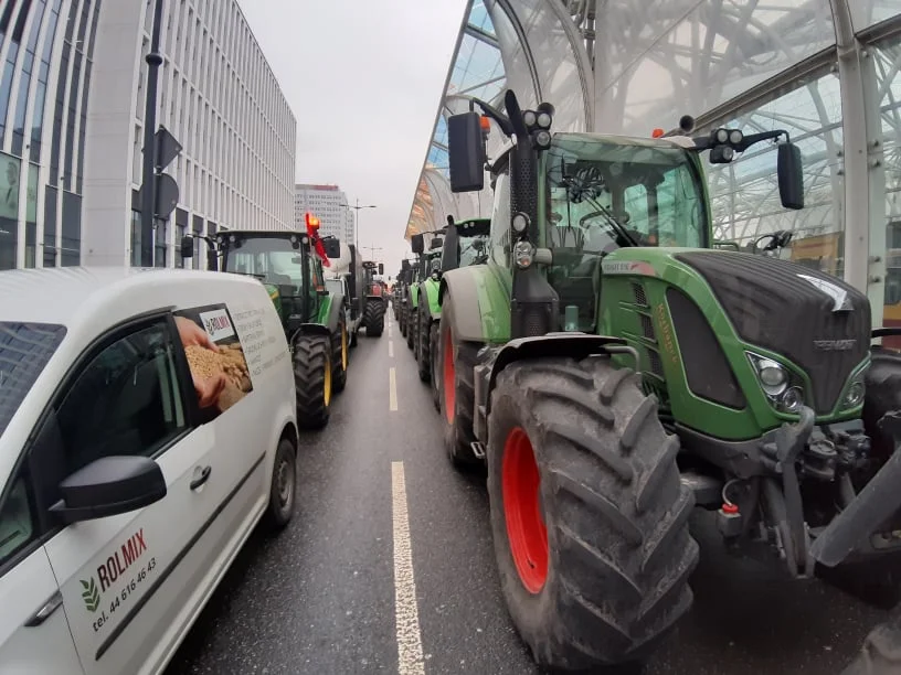 Protest rolników w Łodzi. Traktory zablokowały centrum miasta