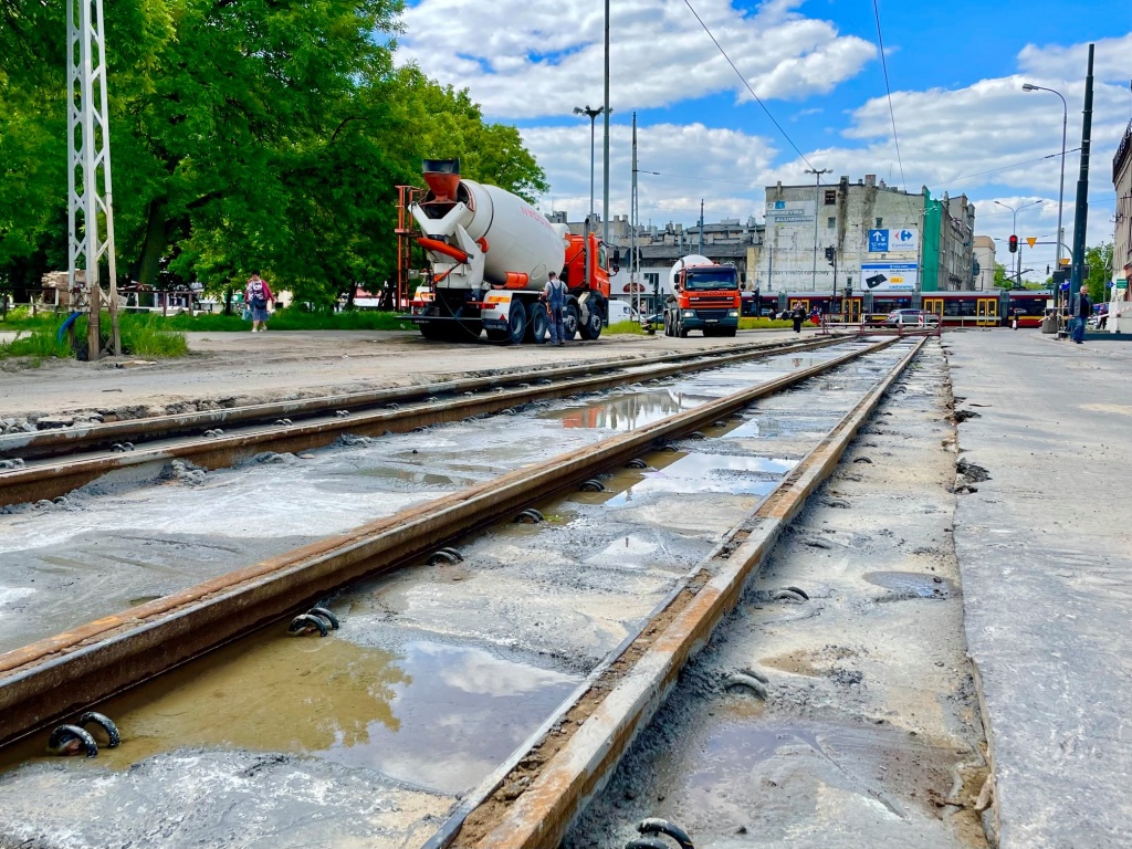 Remont ul. Limanowskiego w Łodzi. MPK Łódź podało termin zakończenia prac - szybciej, niż pierwotnie zakładano! [zdjęcia] - Zdjęcie główne