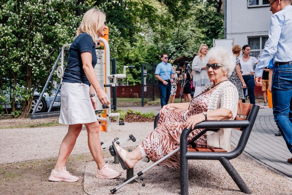 Otwarcie nowej strefy ćwiczeń i rekreacji dla Seniorów i nie tylko [ZDJĘCIA] - Zdjęcie główne