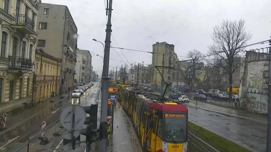 Trudne życie pasażerów łódzkich tramwajów. Nie ma dnia bez zatrzymania ruchu... - Zdjęcie główne