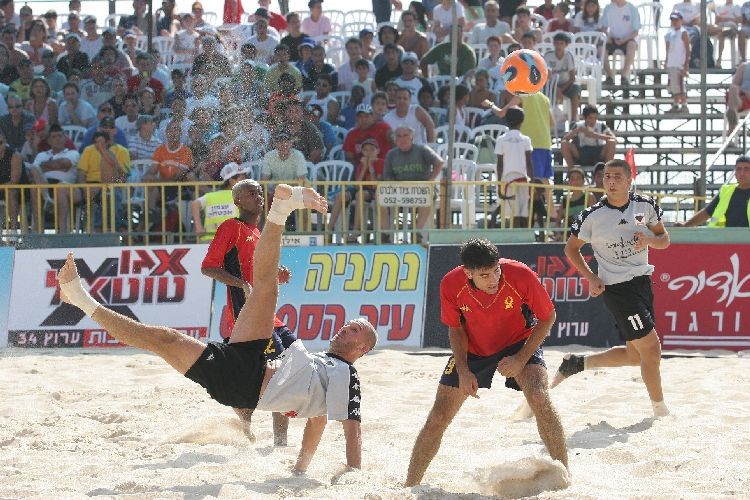 BEACH SOCCER: Polacy walczą o paragwajski mundial - Zdjęcie główne