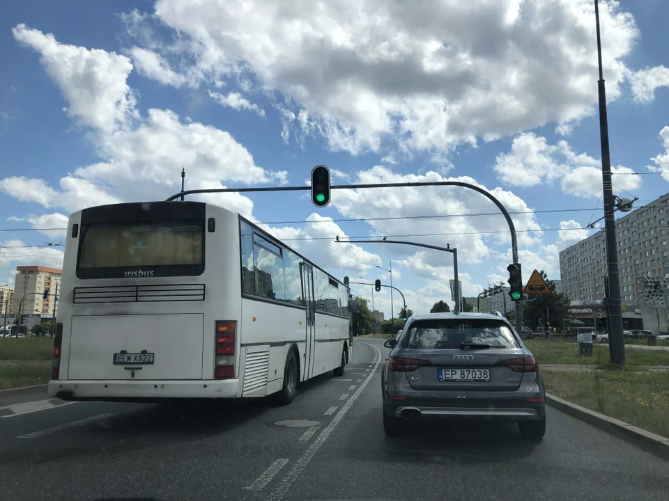 System Red Light w akcji! Gdzie skutecznie egzekwuje przestrzeganie przepisów? - Zdjęcie główne