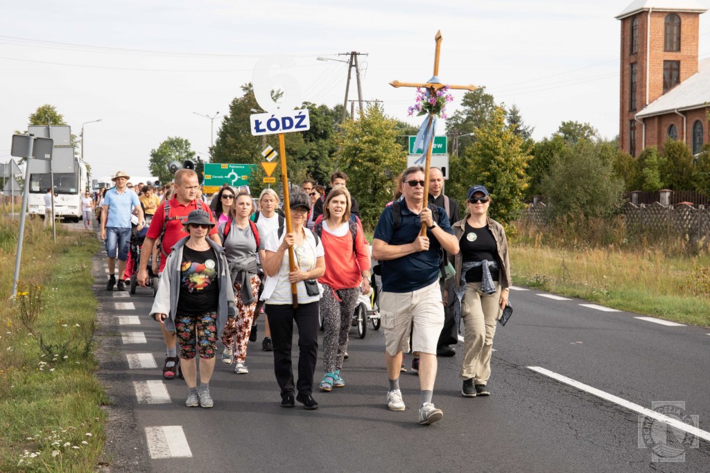 Pątnicy z Łodzi na Jasnej Górze  - Zdjęcie główne