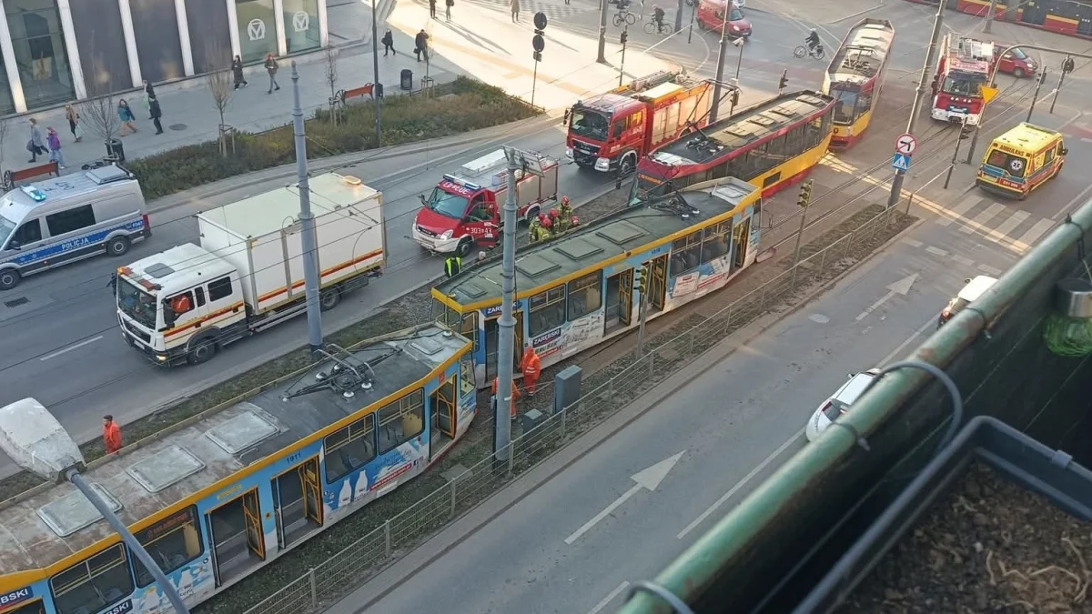 Ogromne utrudnienia w centrum Łodzi. Stanęło pięć linii MPK!