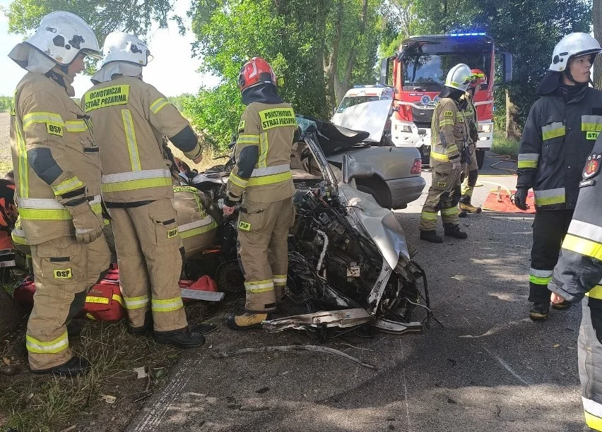 Groźny wypadek niedaleko Pabianic! Na miejscu lądował śmigłowiec LPR - Zdjęcie główne