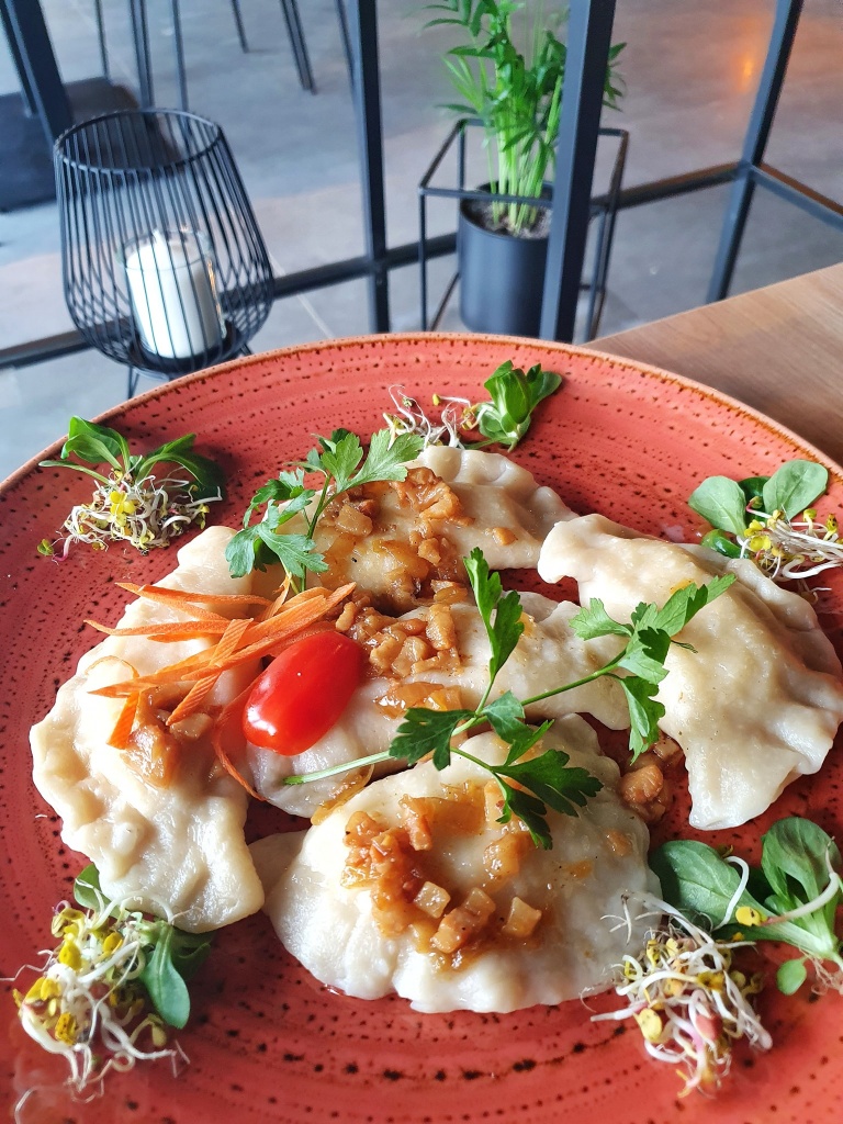 Restauracja Quchnia z Aleksandrowa Łódzkiego zdecydowała się na stacjonarne otwarcie lokalu dla klientów (fot. Restauracja Quchnia) |wiadomości łódzkie|łódź|Tułódź