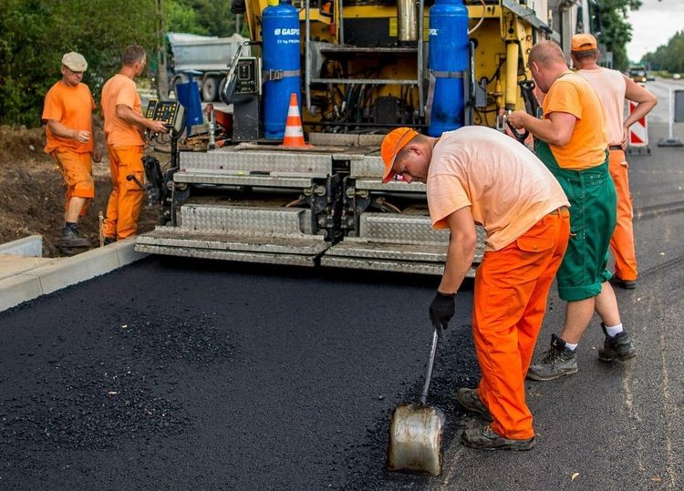 Opóźnienia w remoncie ul. Sienkiewicza. Nie wiadomo, o ile? - Zdjęcie główne