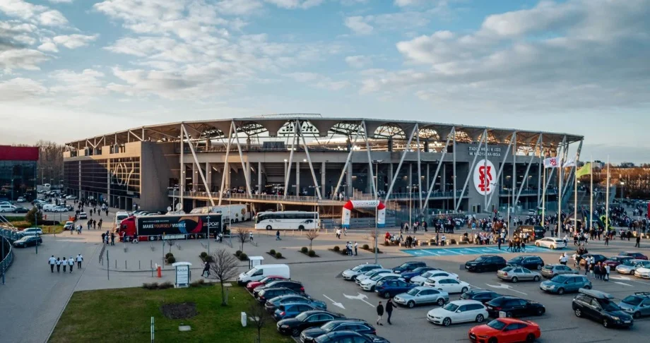 Starcie pseudokibiców przed meczem ŁKS – Ruch Chorzów. Konieczna była interwencja policji - Zdjęcie główne