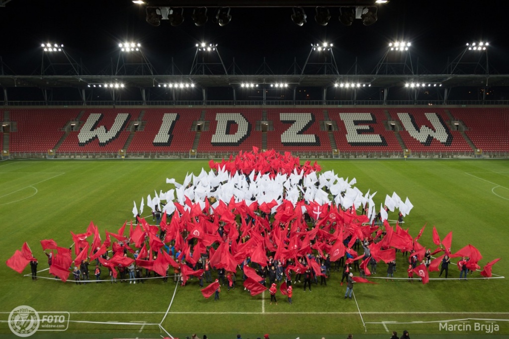 Niezwykła choinka na stadionie Widzewa [ZOBACZ ZDJĘCIA] - Zdjęcie główne