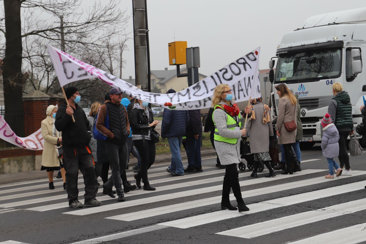 W piątek mieszkańcy gminy Bedlno (pow. kutnowski) protestowali żądając poprawy bezpieczeństwa po niedawnym śmiertelnym wypadku