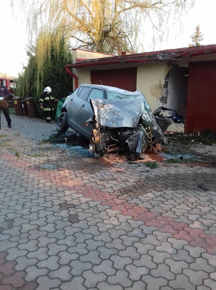 Kierowca, który przeleciał przez rondo w Rąbieniu skazany przez sąd! (fot. OSP Rąbień)