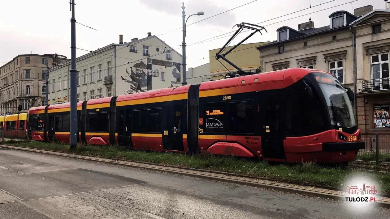 Utrudnienia dla podróżnych w Łodzi. Tramwaje MPK znikają z ul. Zachodniej - Zdjęcie główne