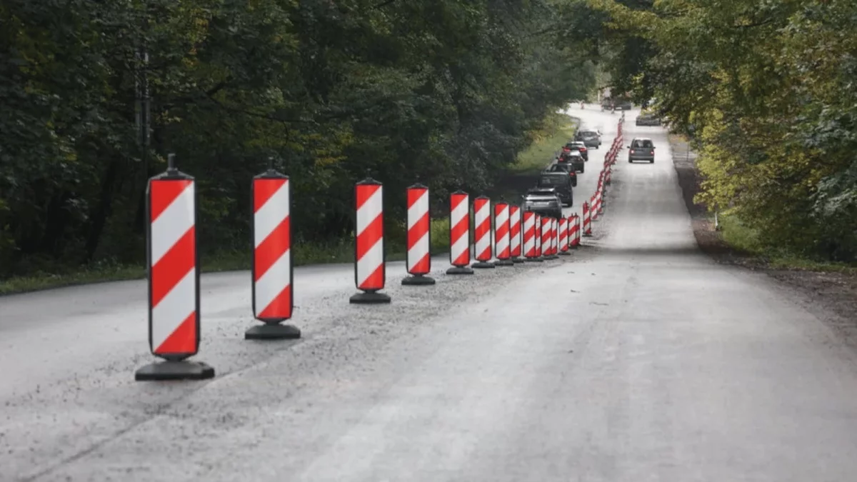 Koniec remontu na ważnej ulicy łączącej Łódź z autostradą A2. Autobusy wracają na swoją trasę. Od kiedy? - Zdjęcie główne