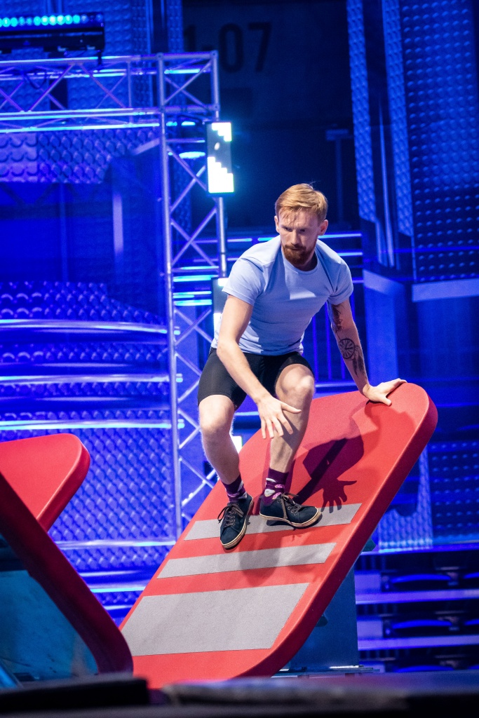 Tomasz Jóźwiak zmierzy się z torem Ninja Warrior (fot. Maciej Piórko)