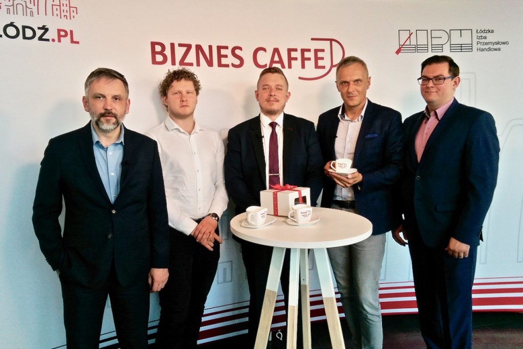 Jak bezpiecznie przekształcić firmę i co to jest coworking? Biznes Caffe #9 - Zdjęcie główne