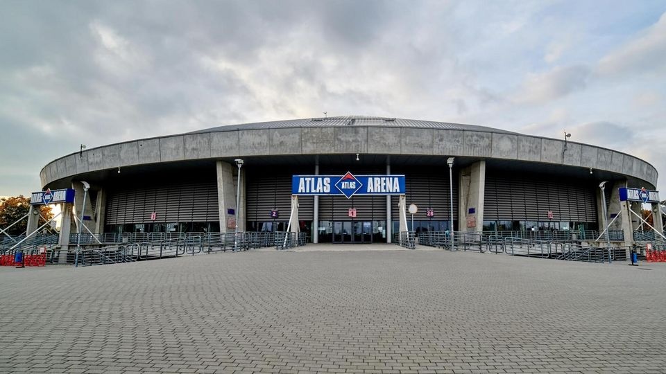 Atlas na dłużej z Areną! - Zdjęcie główne