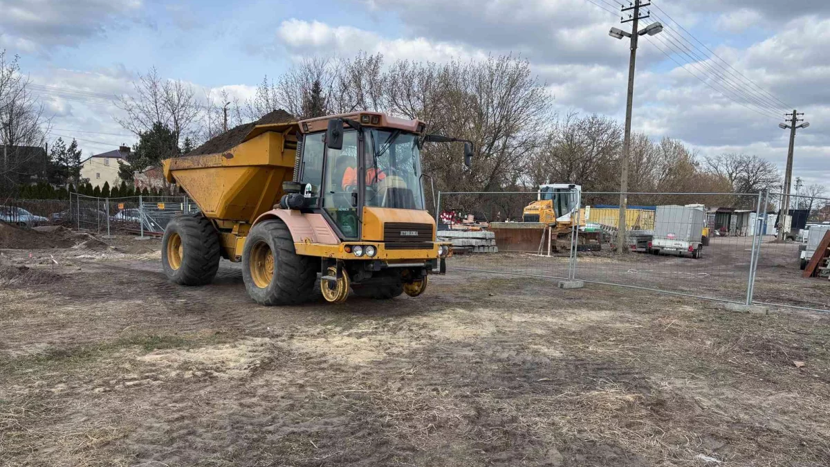 Największy bezpłatny parking w Łódzkiem. Koniec budowy niebawem [FOTO]