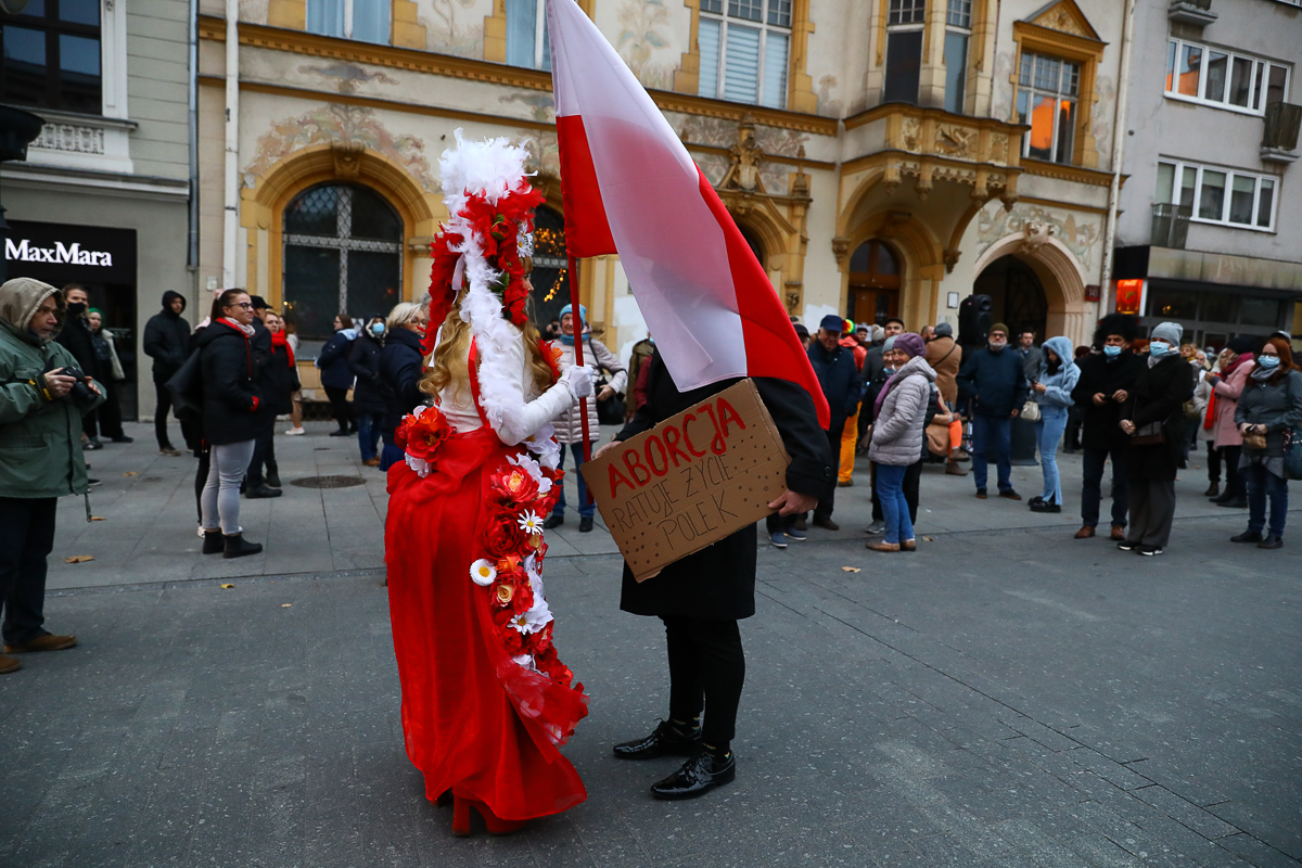 „Ani jednej więcej” - protest na Piotkowskiej w Łodzi