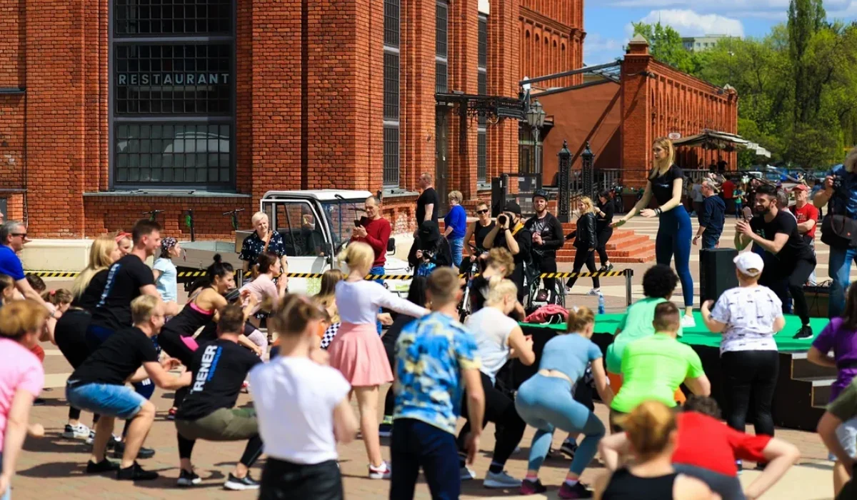 Dzień Matki, urodziny Manufaktury, piknik rodzinny i co jeszcze. Moc atrakcji w weekend w Łodzi i Zgierzu [HARMONOGRAM] - Zdjęcie główne