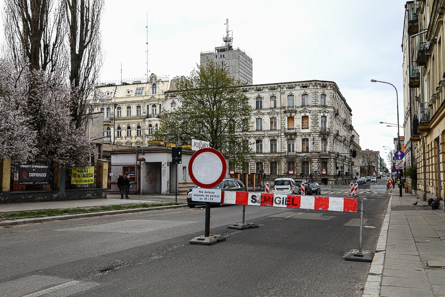 Łódzkie metro. Budowa stacji Łódź - Śródmieście. Zamknięte ulica Zielona i ulica Wólczańska w Łodzi (fot. Michał Pietrzak - TuŁódź.pl)