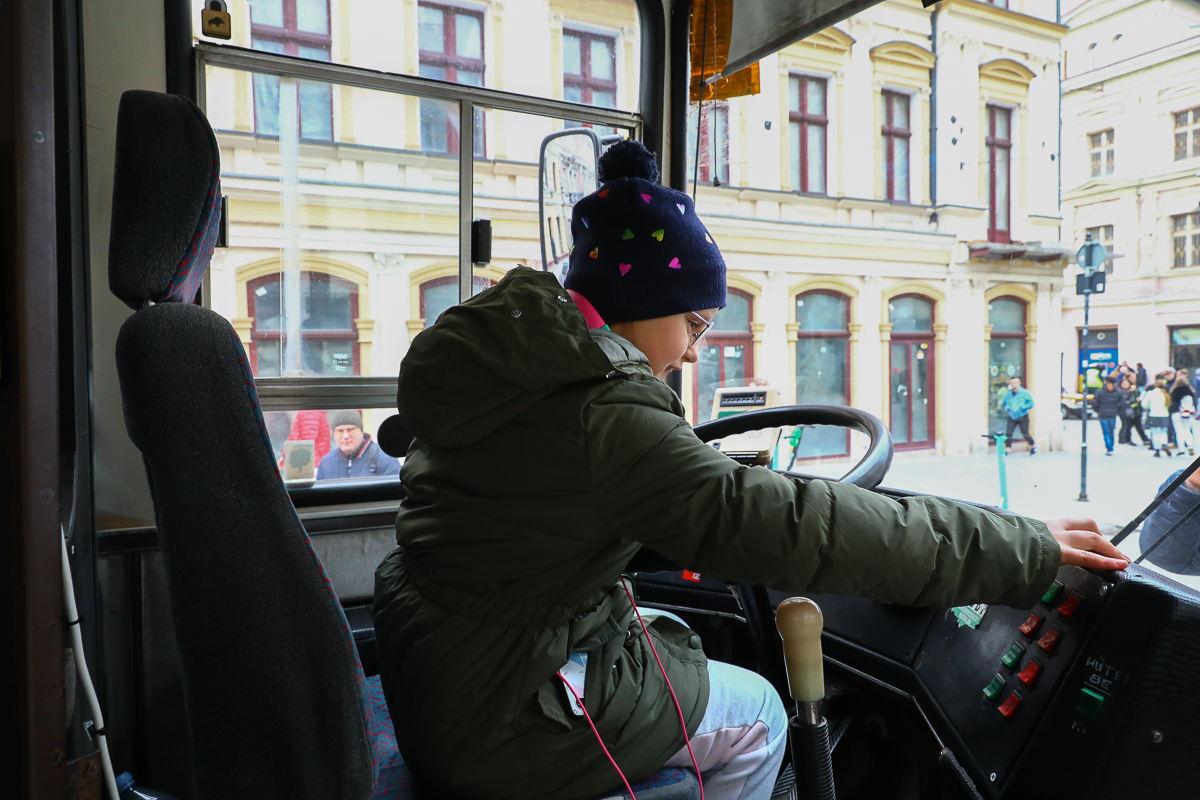 Najmłodszym mieszkańcom Łodzi szczególnie podobała się możliwość zwiedzenia starych tramwajów i autobusów