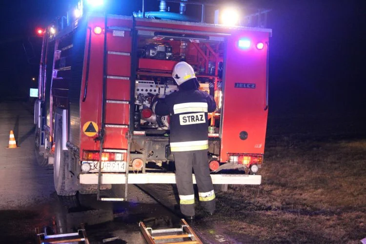 Tragiczny pożar domku holenderskiego w regionie. Nie żyje mężczyzna - Zdjęcie główne