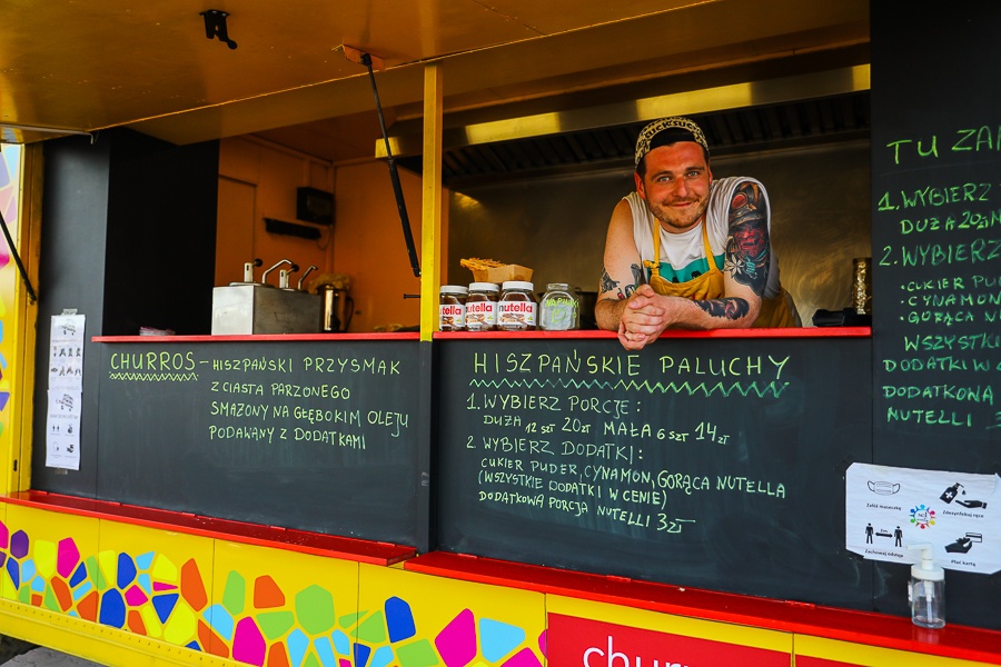 Wielka Szama Łódź. Trwa największy Zlot Foodtrucków w Łodzi. Zobacz! (fot. Michał Pietrzak - TuŁódź.pl)