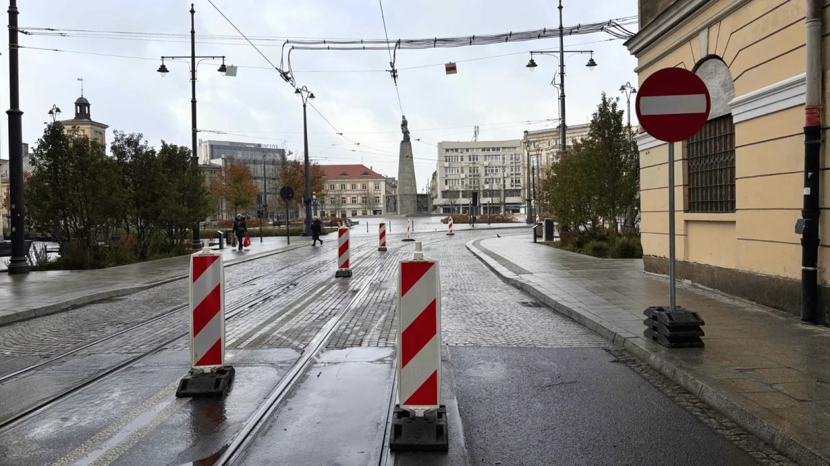 Kolejne prace gwarancyjne na placu Wolności. Tramwaje MPK Łódź kursują objazdem - Zdjęcie główne