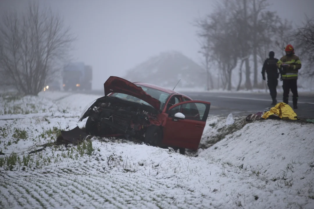 Wypadek na DW 702 między Kutnem a Łodzią