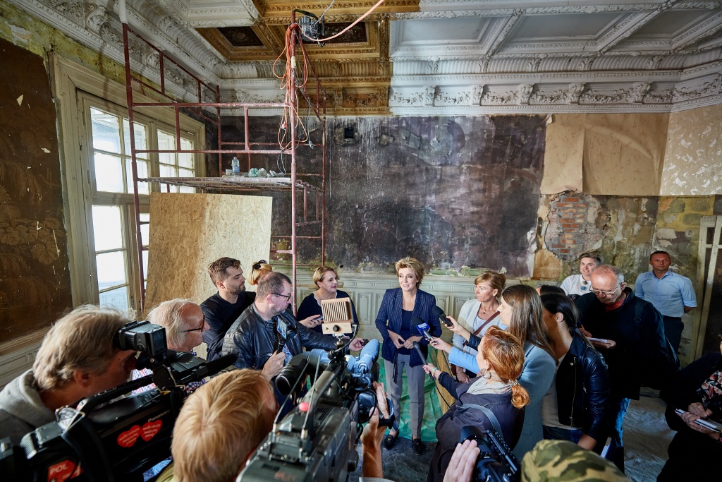 Kolejny etap remontu ul. Włókienniczej. Trwają prace konserwatorskie m.in. w willi Hilarego Majewskiego (fot. UMŁ) | wiadomości łódzkie | Łódź | TuŁódź