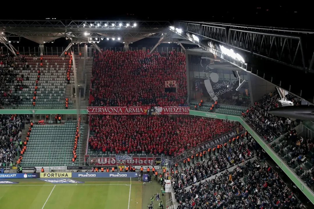 W końcu łódzki Widzew wywozi z Warszawy punkty. Niestety, po meczu, naszych kibiców zaatakowali chuligani - Zdjęcie główne