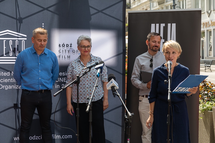 Reżyserka Kinga Dębska w Łódzkiej Alei Gwiazd. „To jest takie niezwykłe docenienie i  radość. Filmy robię dla ludzi” [zdjęcia] - Zdjęcie główne