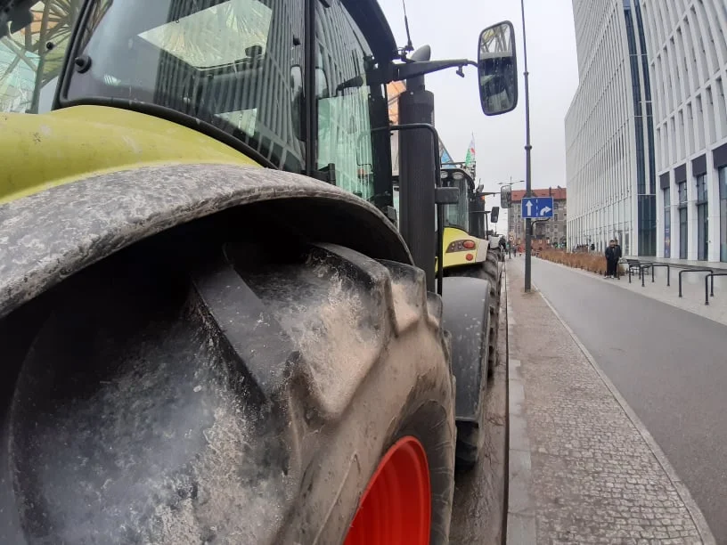 Protest rolników w Łodzi. Traktory zablokowały centrum miasta