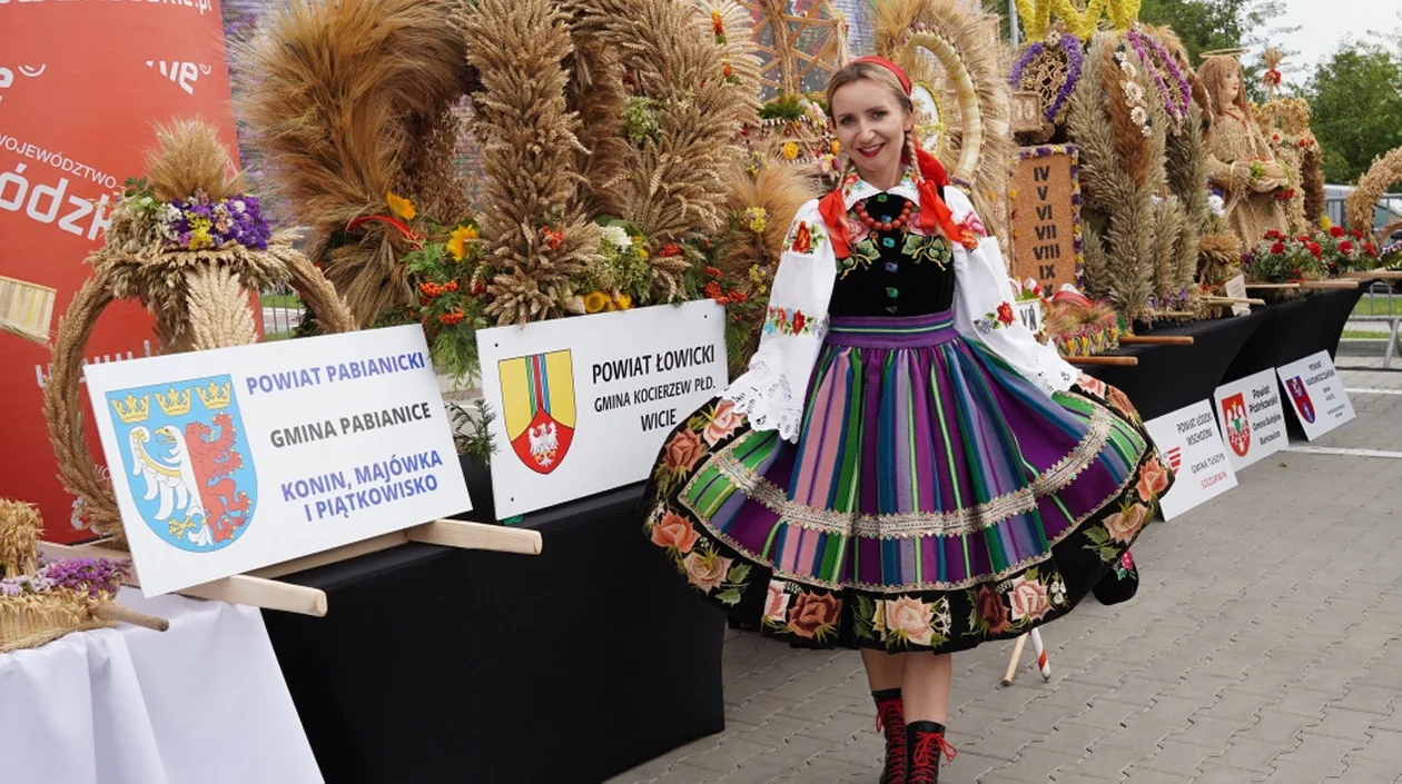 Gmina Piątek zaprasza do udziału w konkursie na najpiękniejszy wieniec dożynkowy. Do kiedy można wysyłać zgłoszenia? - Zdjęcie główne