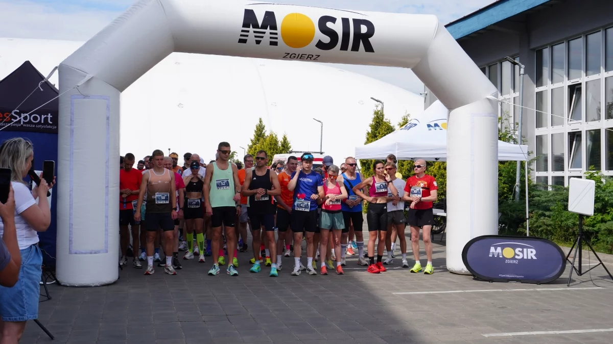 Biegacze opanowali miasto pod Łodzią. 10 km zmagań [FOTO]