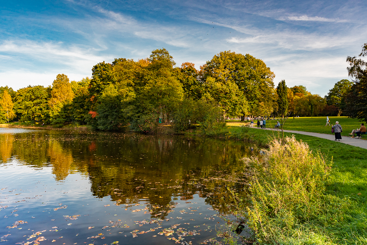 Park Julianowski w Łodzi zachwyca o każdej porze roku, w tym jesienią