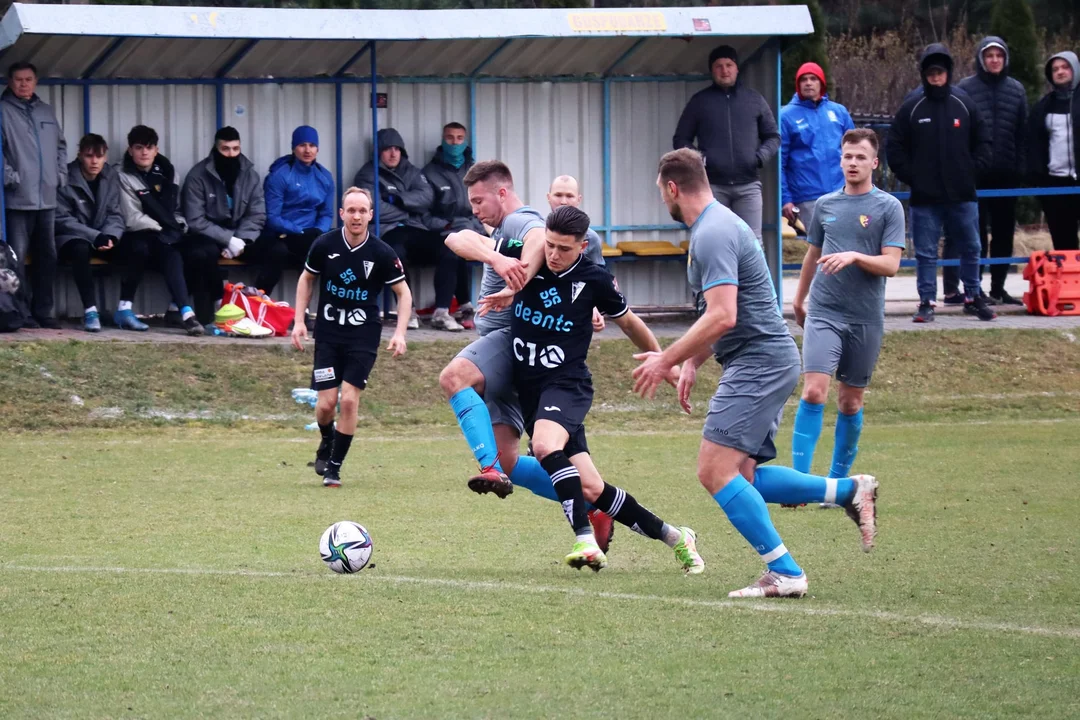 Boruta Zgierz nie poszedł za ciosem. Derby powiatu dla Zjednoczonych Stryków - Zdjęcie główne