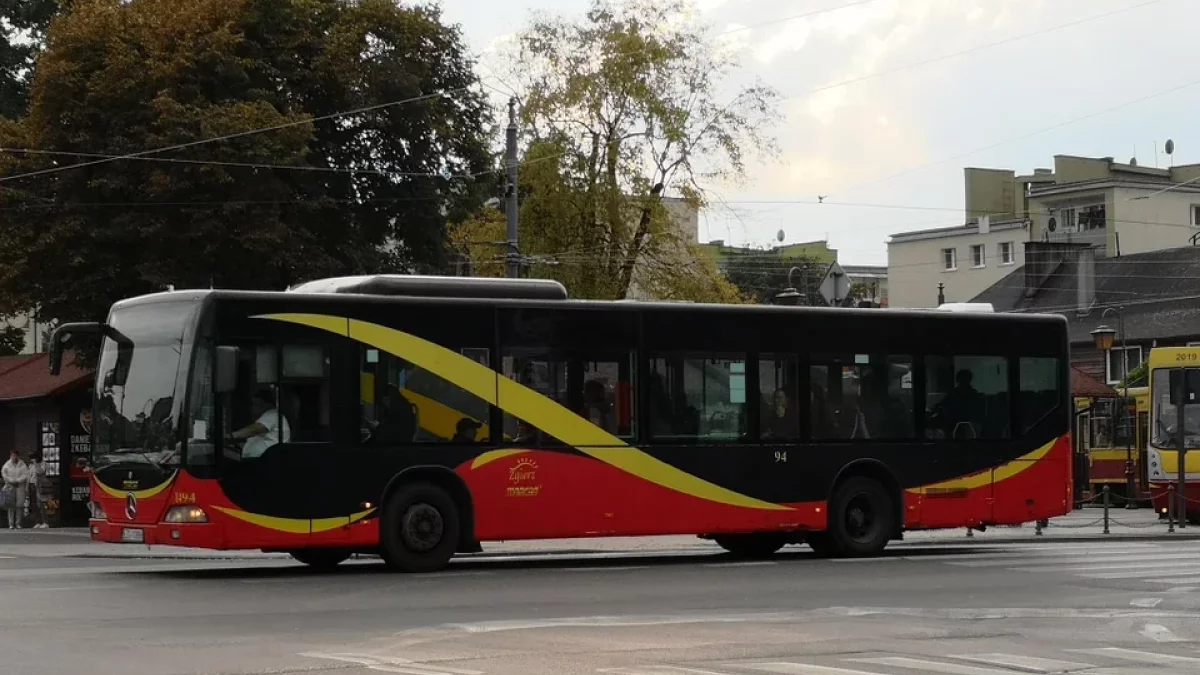 Koniec remontu ważnej ulicy. Autobusy MUK Zgierz wracają na swoją trasę - Zdjęcie główne