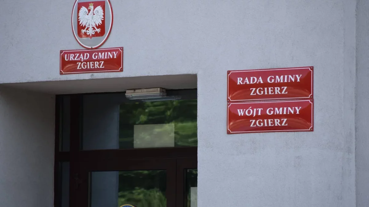 Urząd w Zgierzu szuka rąk do pracy. Jakie są wymagania i możliwości zarobku? - Zdjęcie główne