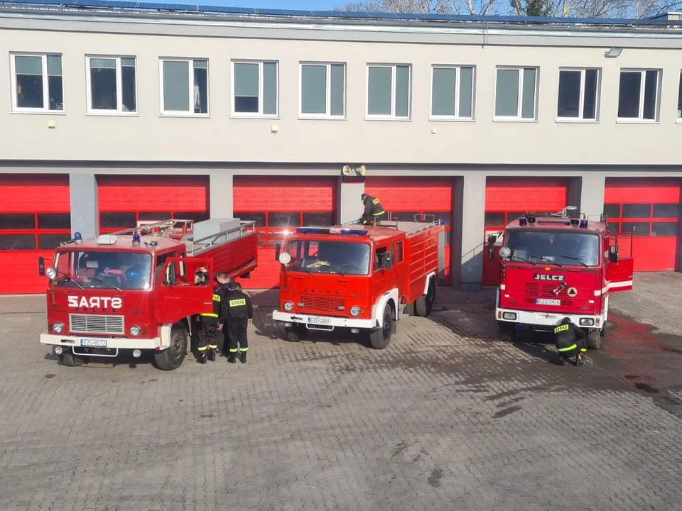 W Zgierzu przekazano trzy wozy strażackie: z OSP Ozorków, Rąbień i Wypychów