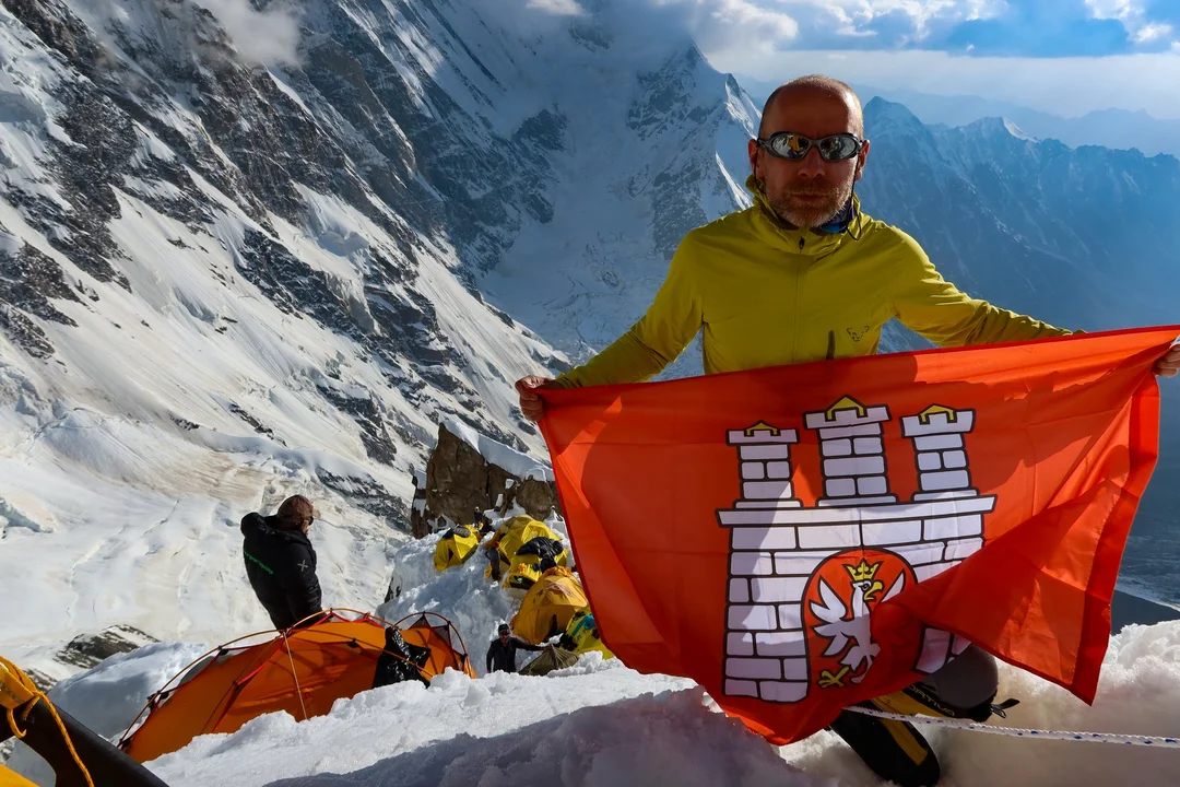 Alpinista ze Zgierza wyruszył na Alaskę. O tym, jak wyglądają przygotowania rozmawialiśmy z Markiem Olczakiem - Zdjęcie główne