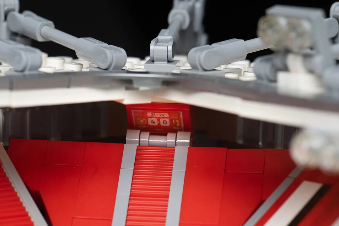 Konstrukcja stadionu Widzewa Łódź z klocków Lego waży 4 kilogramy