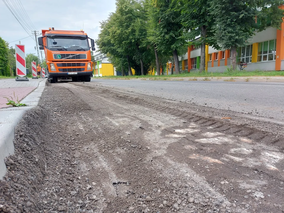 Ulica Piłsudskiego przechodzi przemianę. Na kiedy zaplanowano koniec prac remontowych? - Zdjęcie główne