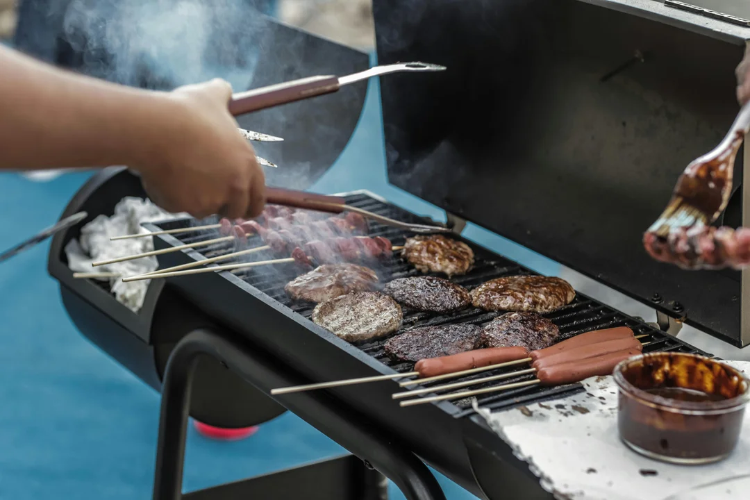 Jak wybrać idealny grill ogrodowy do swojego tarasu? - Zdjęcie główne