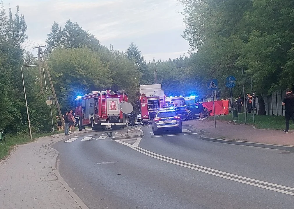 Tragiczny wypadek w Łódzkiem! Nie żyją dwie osoby! - Zdjęcie główne