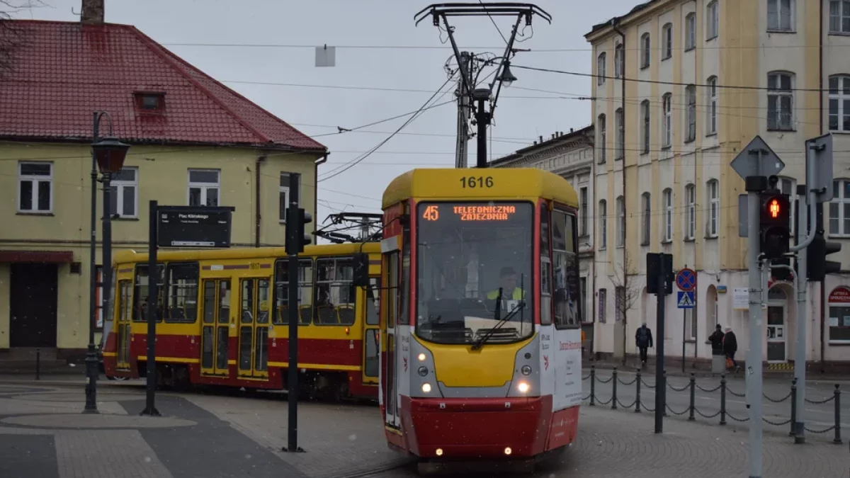 Ostre cięcia w zgierskiej komunikacji miejskiej. Zawieszone kursy autobusowe i tramwaje co godzinę - Zdjęcie główne